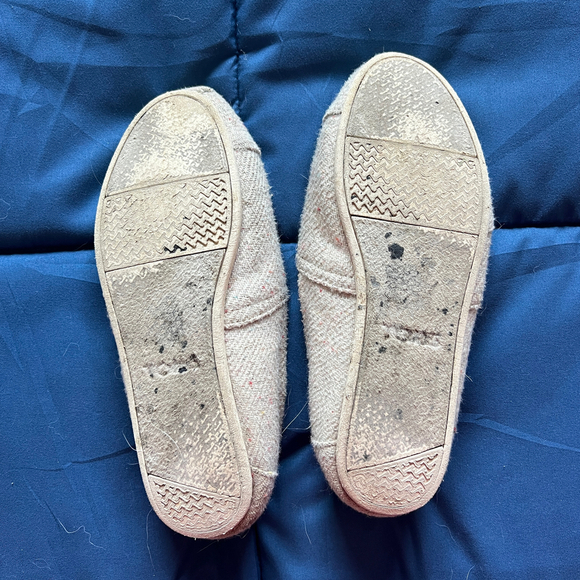 TOMS | Beige Slip-On Shoes - Picture 3 of 3